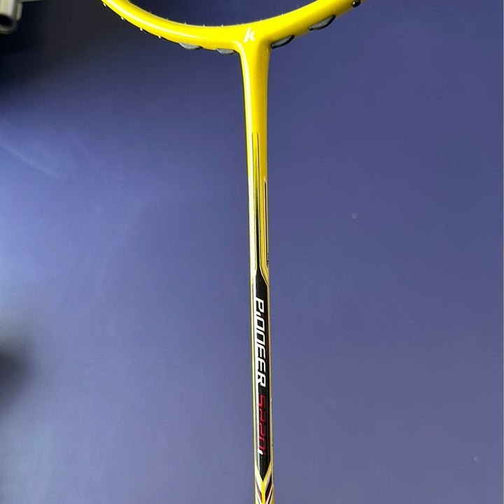 CLEARANCE SALE Kawasaki Carbon Fiber Badminton Racket (clearance model, can be strung up to 28lbs)Including strings