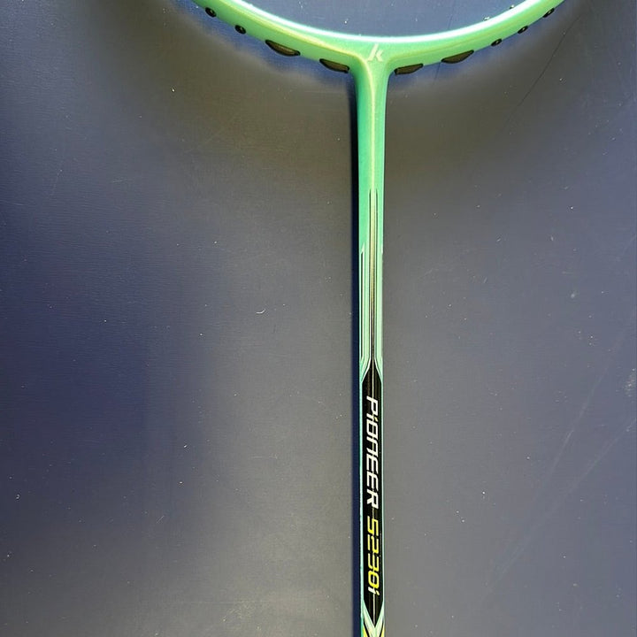 CLEARANCE SALE Kawasaki Carbon Fiber Badminton Racket (clearance model, can be strung up to 28lbs)Including strings