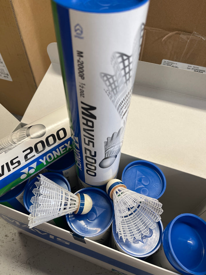 YONEX NYLON SHUTTLES Mavis 2000
