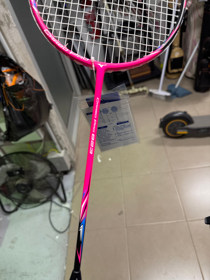 Mizuno Carbo Pro 823 Badminton Racket (73TTB18230）