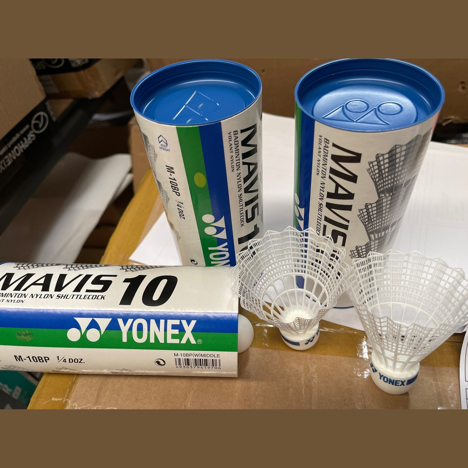 Yonex Mavis 10 badminton Nylon Shuttlecock M-10BP(W)MIDDLE product image - YONEX Badminton Shuttlecock