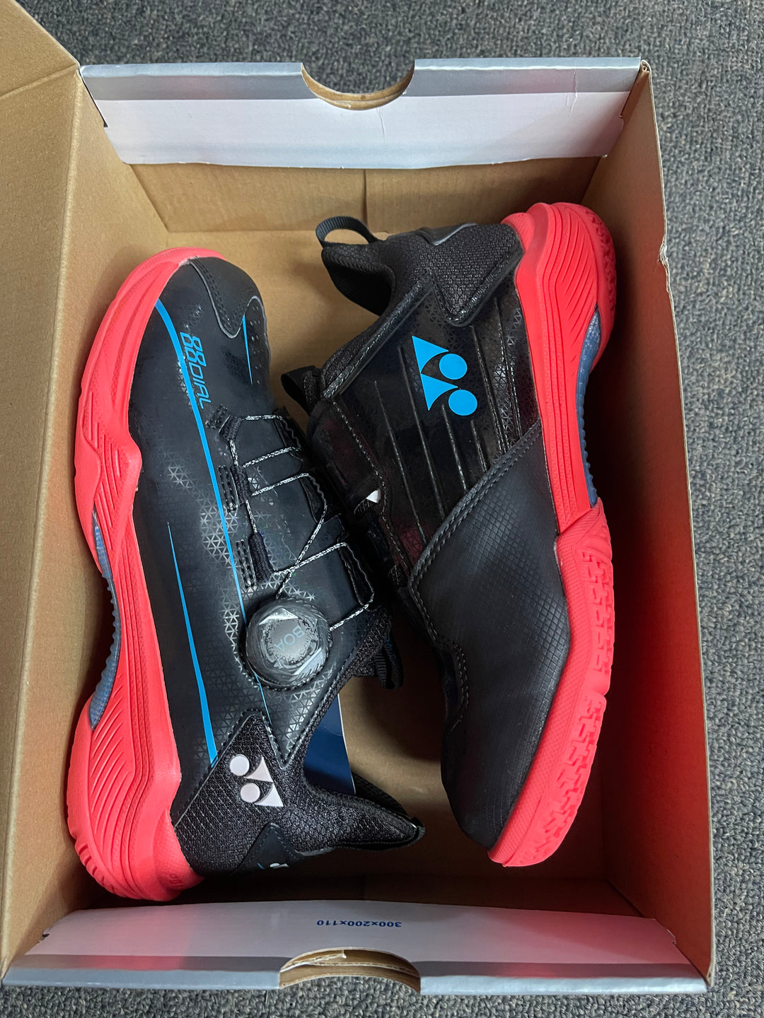 YONEX Power Cushion 88 Dial Badminton Shoe SHB88D2EX Black/Red