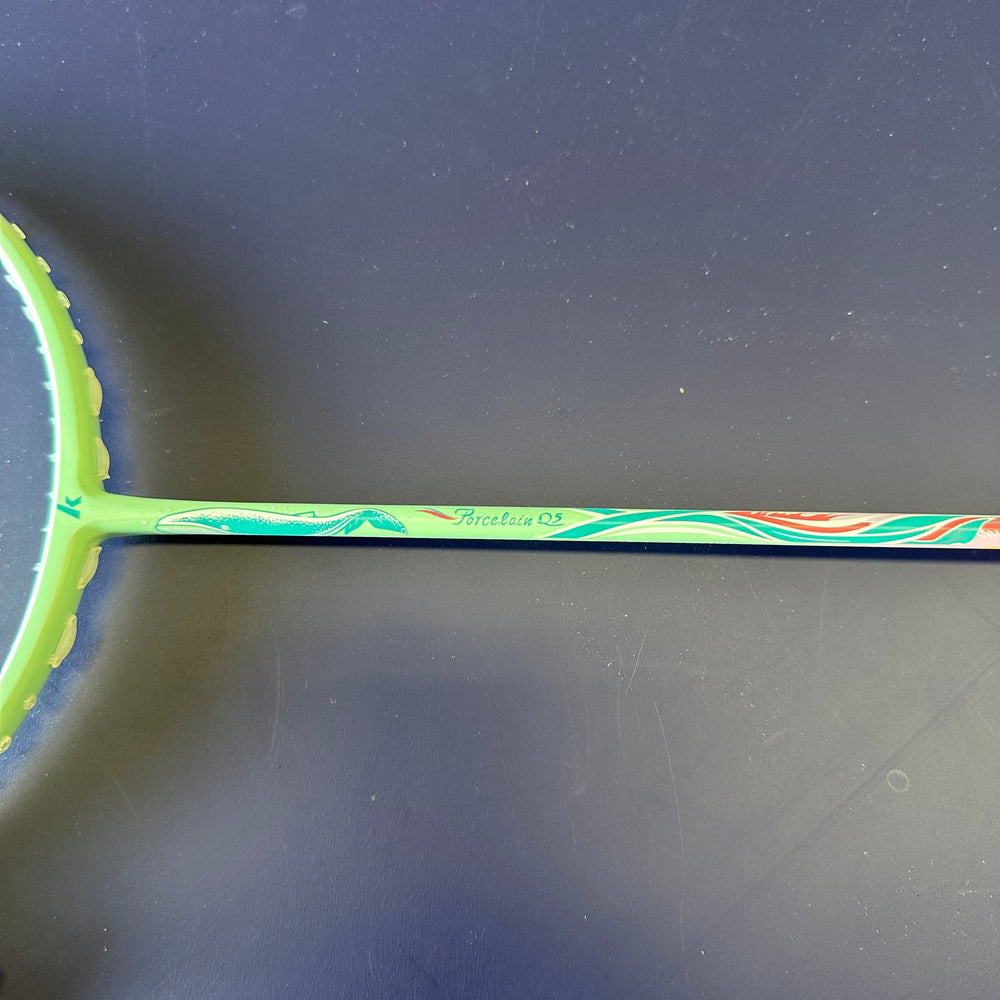 Kawasaki Porcelain Q5 Badminton Racket 83g max 30lbs